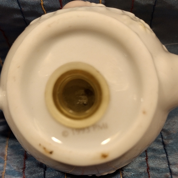 Vintage Precious Moments Salt & Pepper Shakers 1993 - Picture 5 of 6